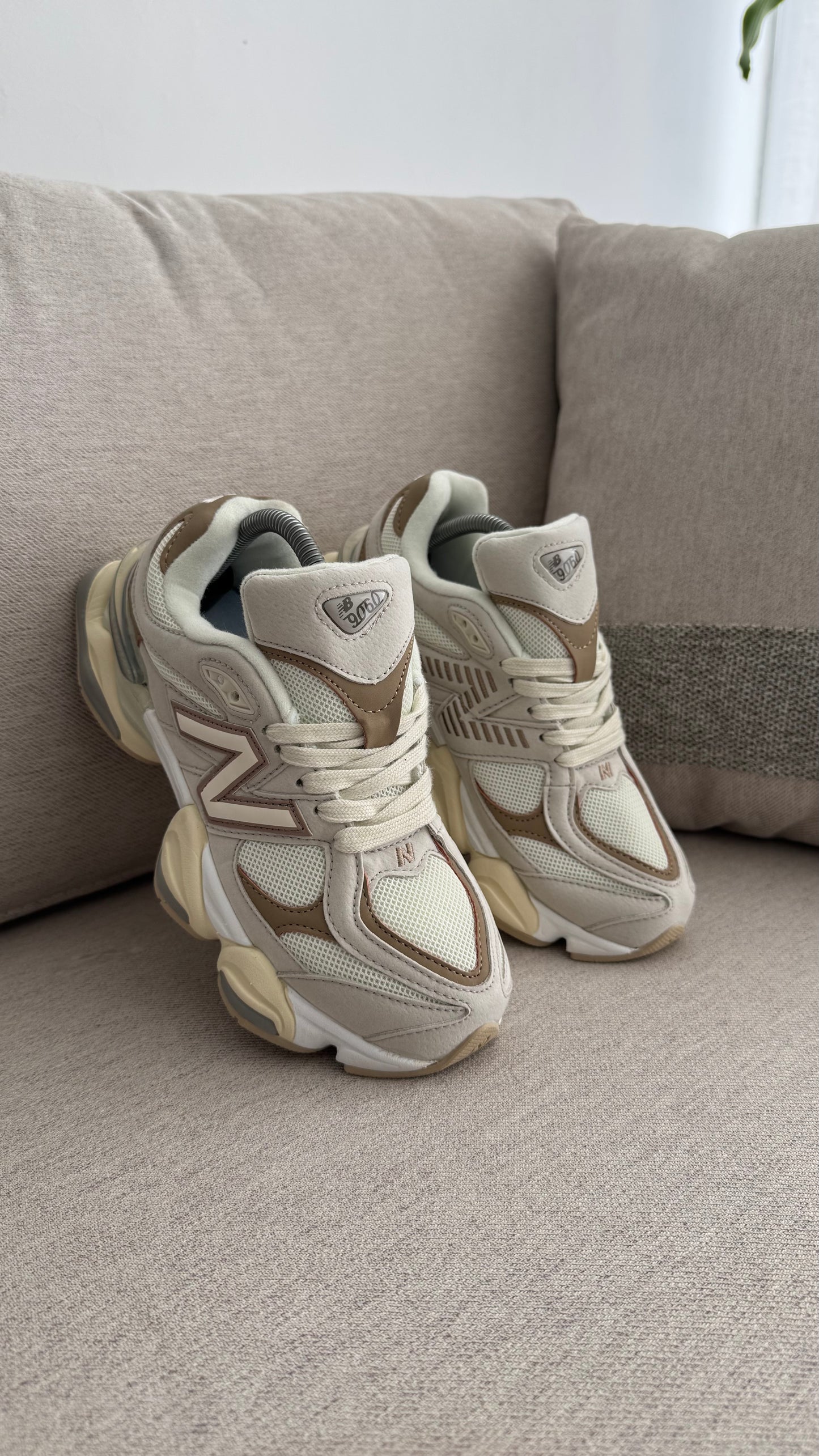 NEW 9060 BEIGE CREMA