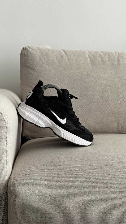 NIKE SKATE TENIS NEGRO BLANCO
