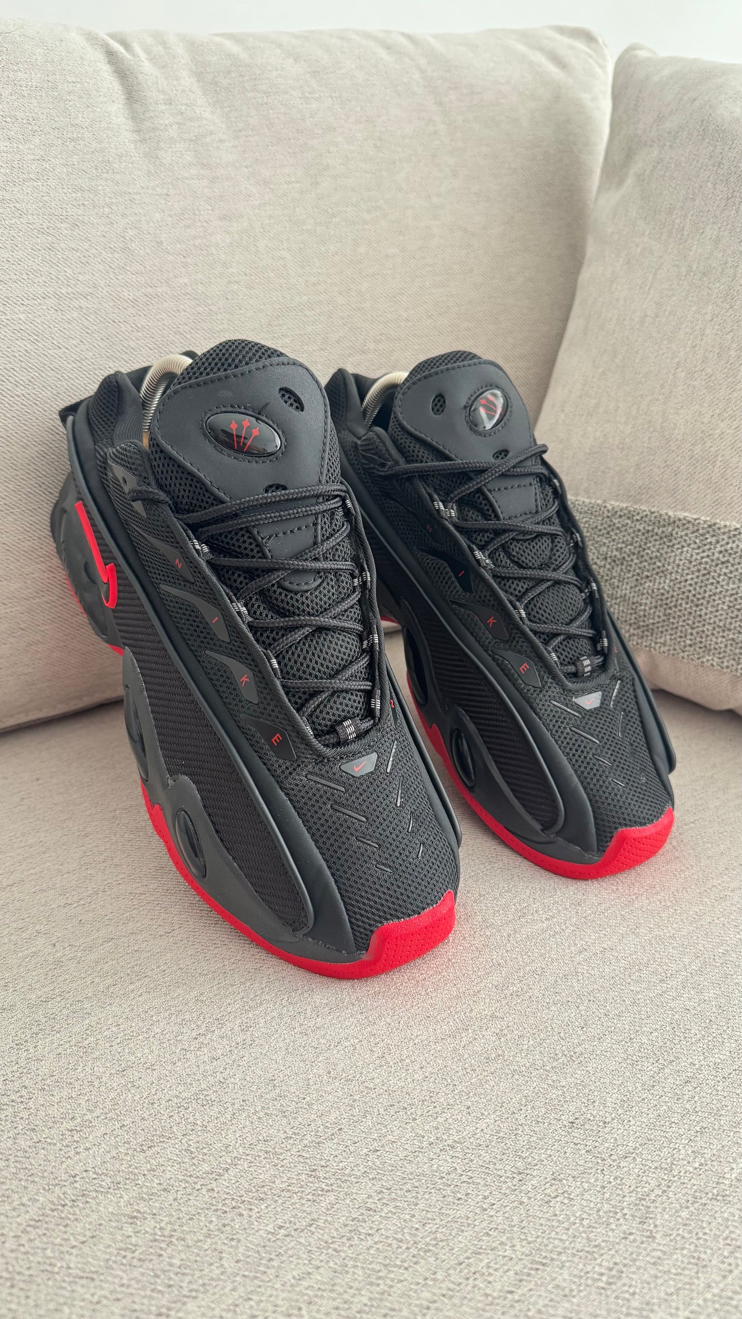 NIKE NOCTA NEGRO ROJO