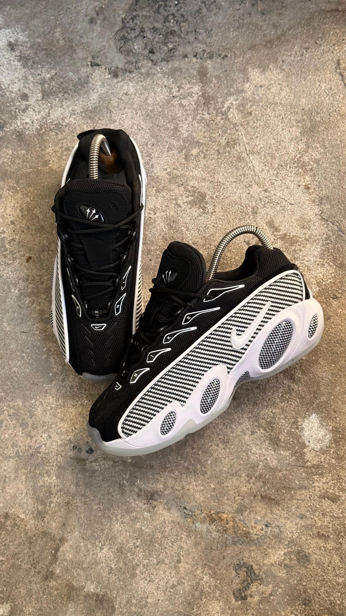 NIKE NOCTA NEGRO BLANCO