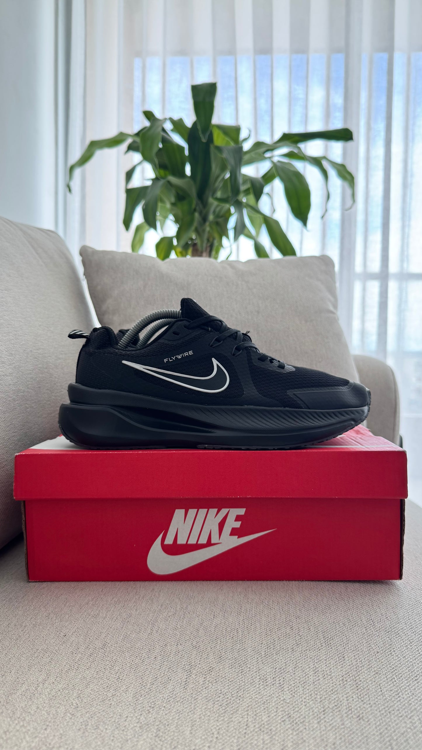 NIKE ZOOM FLY NEGRO