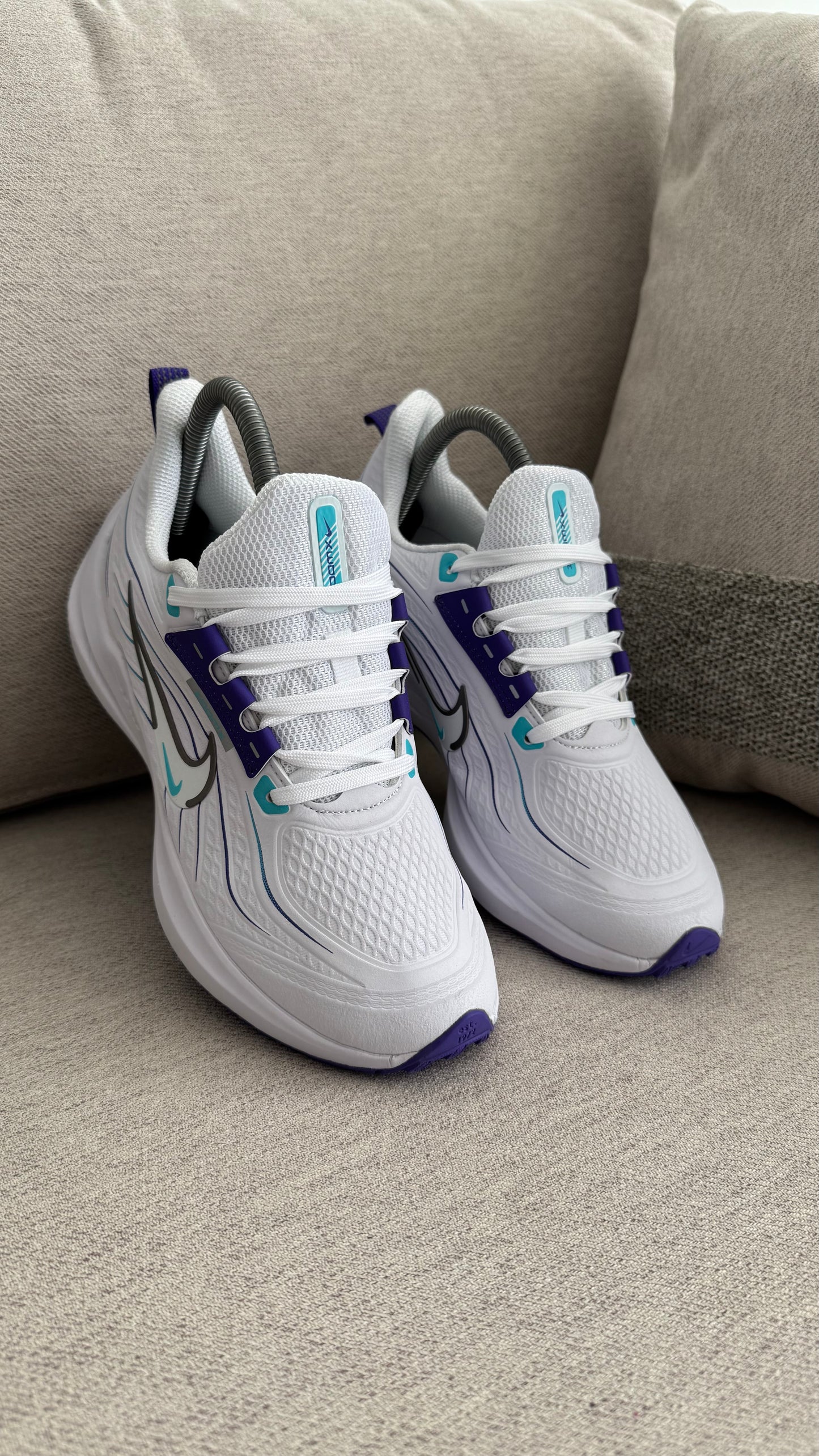 NIKE DOBLE CHULO BLANCO MORADO