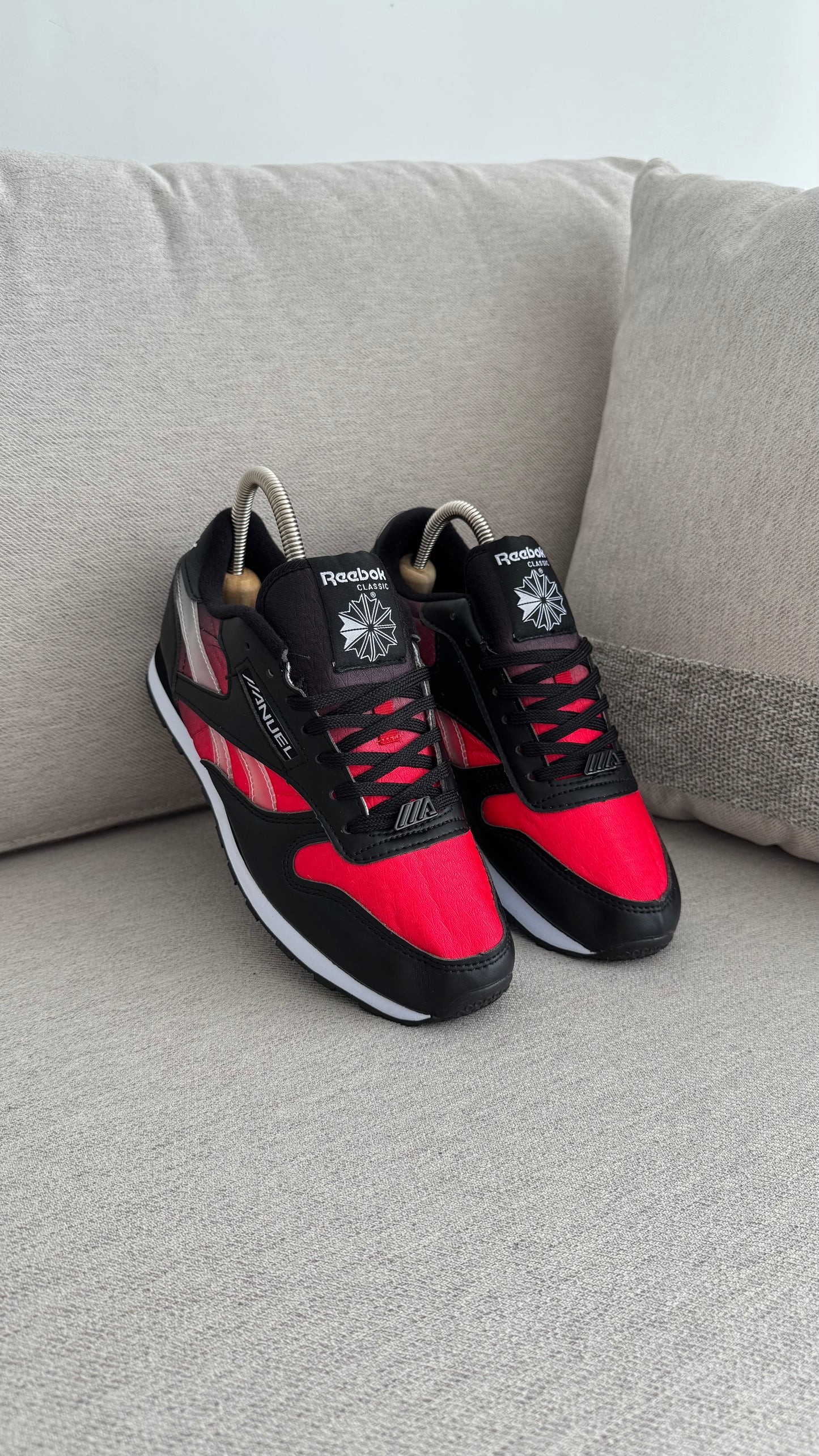 REBOOK ANUEL NEGRO ROJO