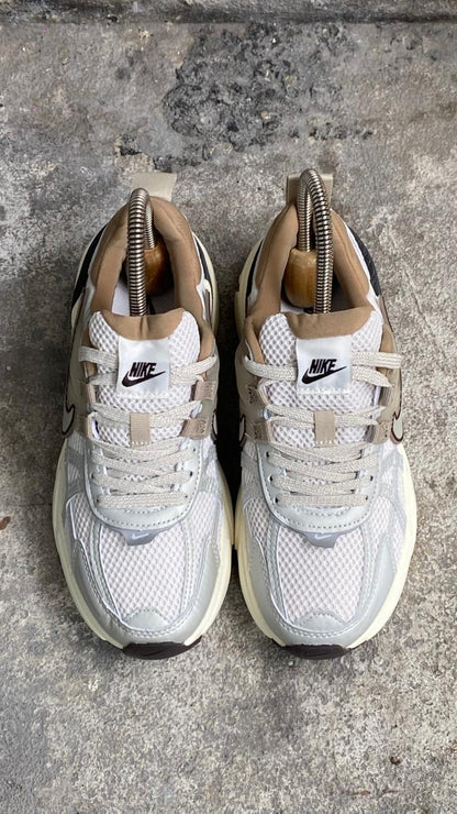 NIKE V2K CAFE