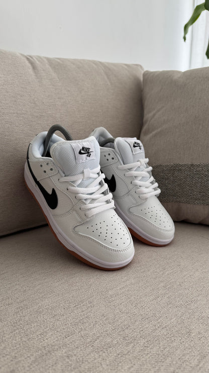 NIKE SB LEYENDA BLANCO NEGRO