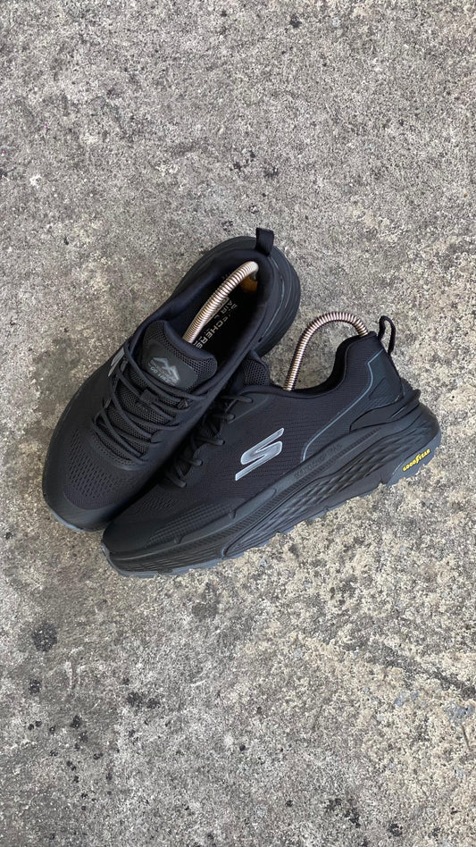 SKETCHERS GYEAR NEGRO