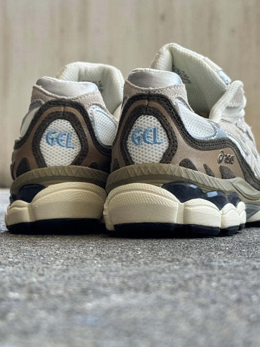 ASICS BLANCO CAFE