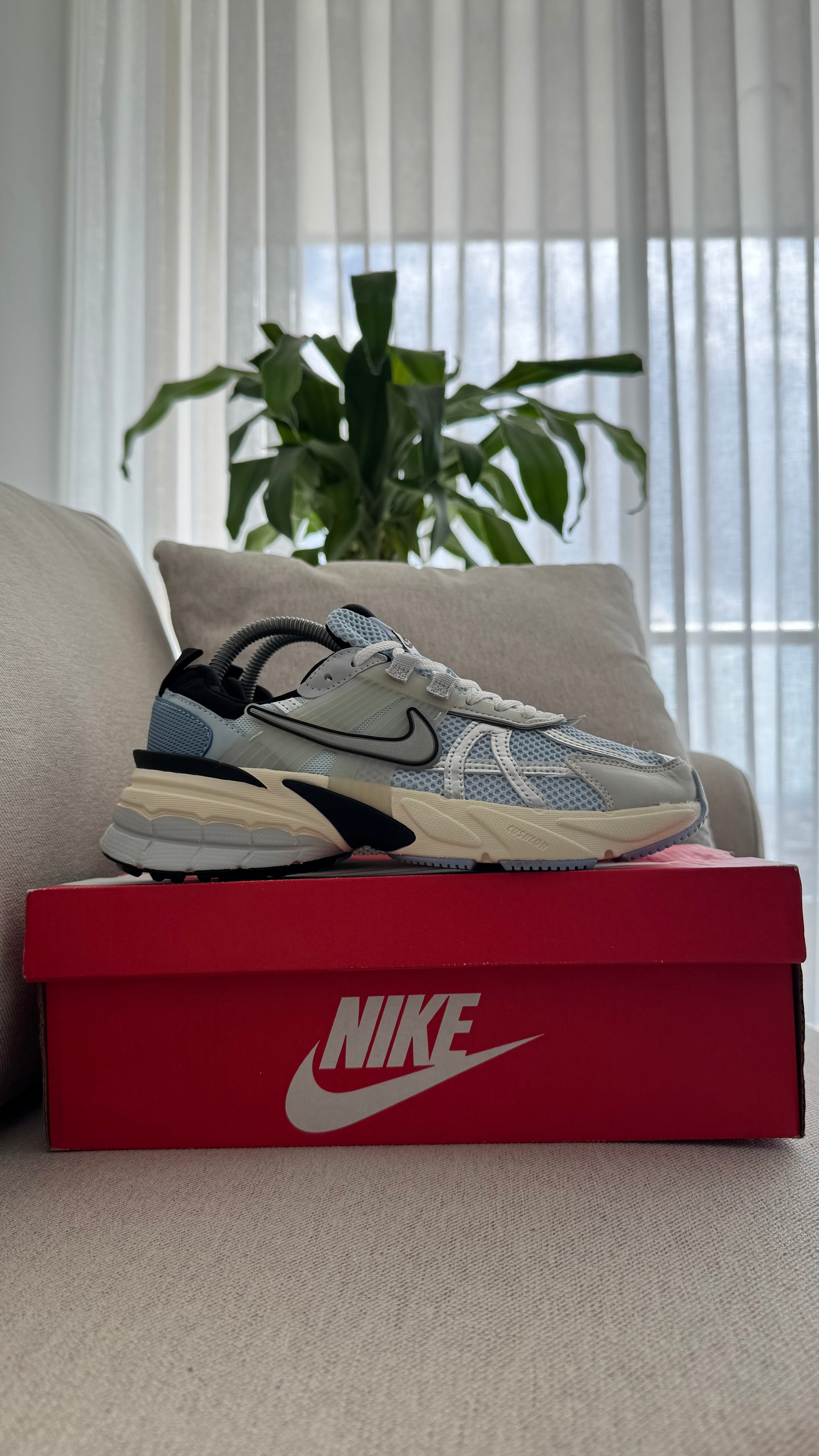 NIKE V2K CELESTE