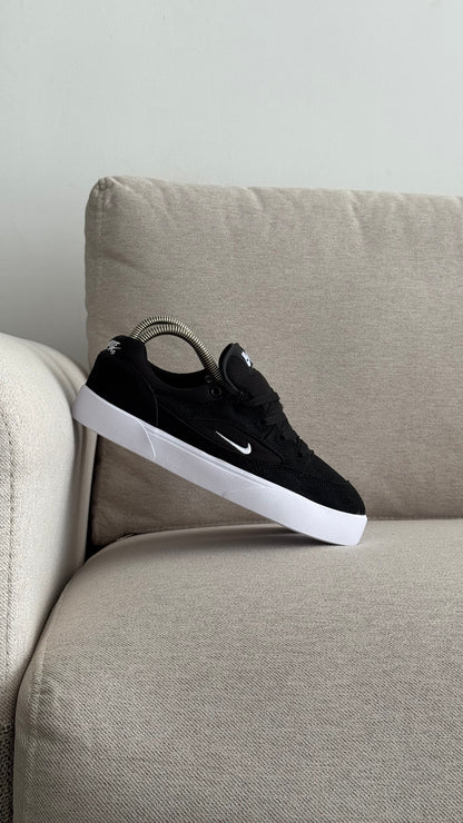 NIKE SB TABLA NEGRO BLANCO