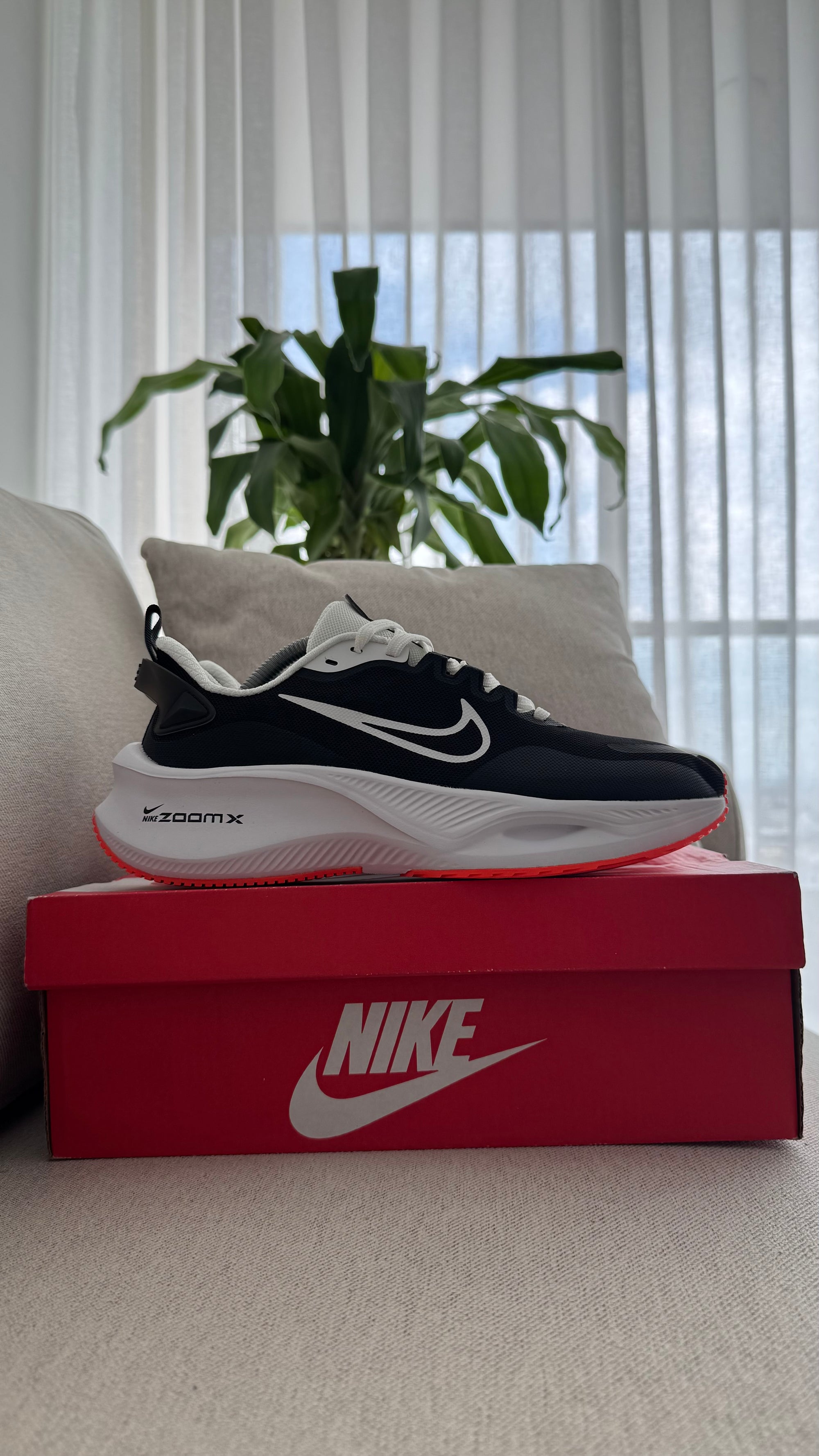 NIKE ZOOM CARITA NEGRO BLANCO SALMON PROMO