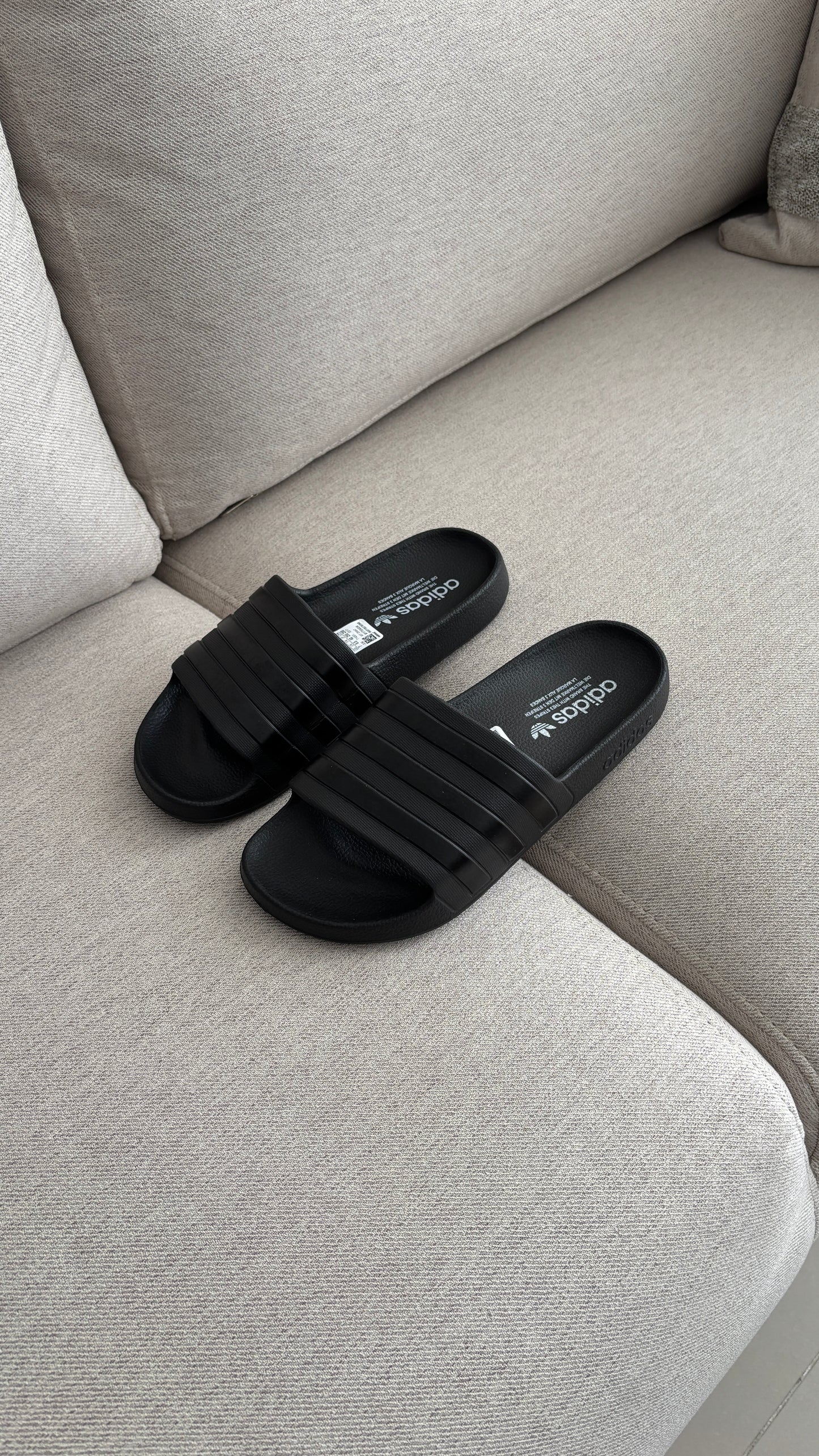 ADIDAS CHANCLAS NEGRAS