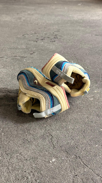 NIKE 2000 BEIGE COLOR