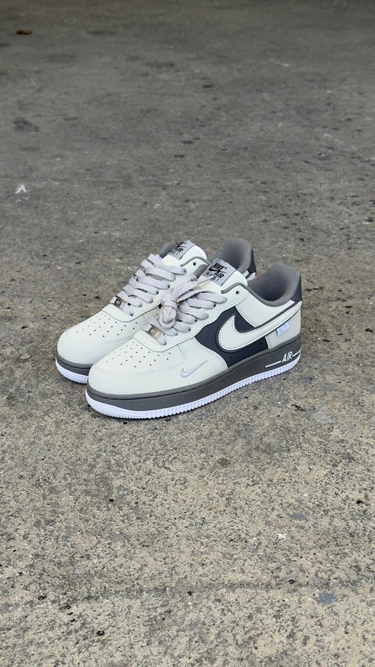 AF1 BLANCO GRIS