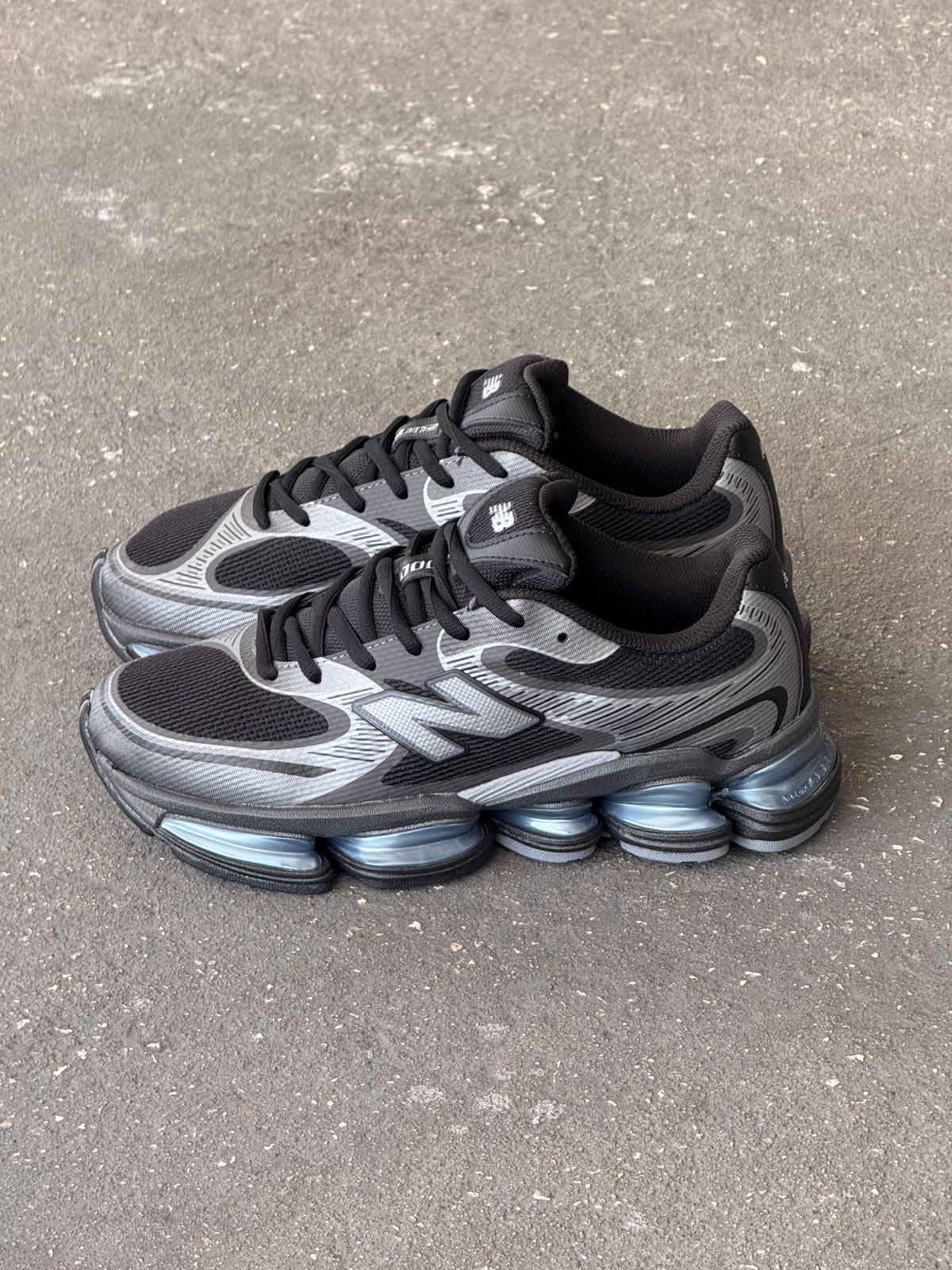 NEW BALANCE 2000 GRIS AZUL