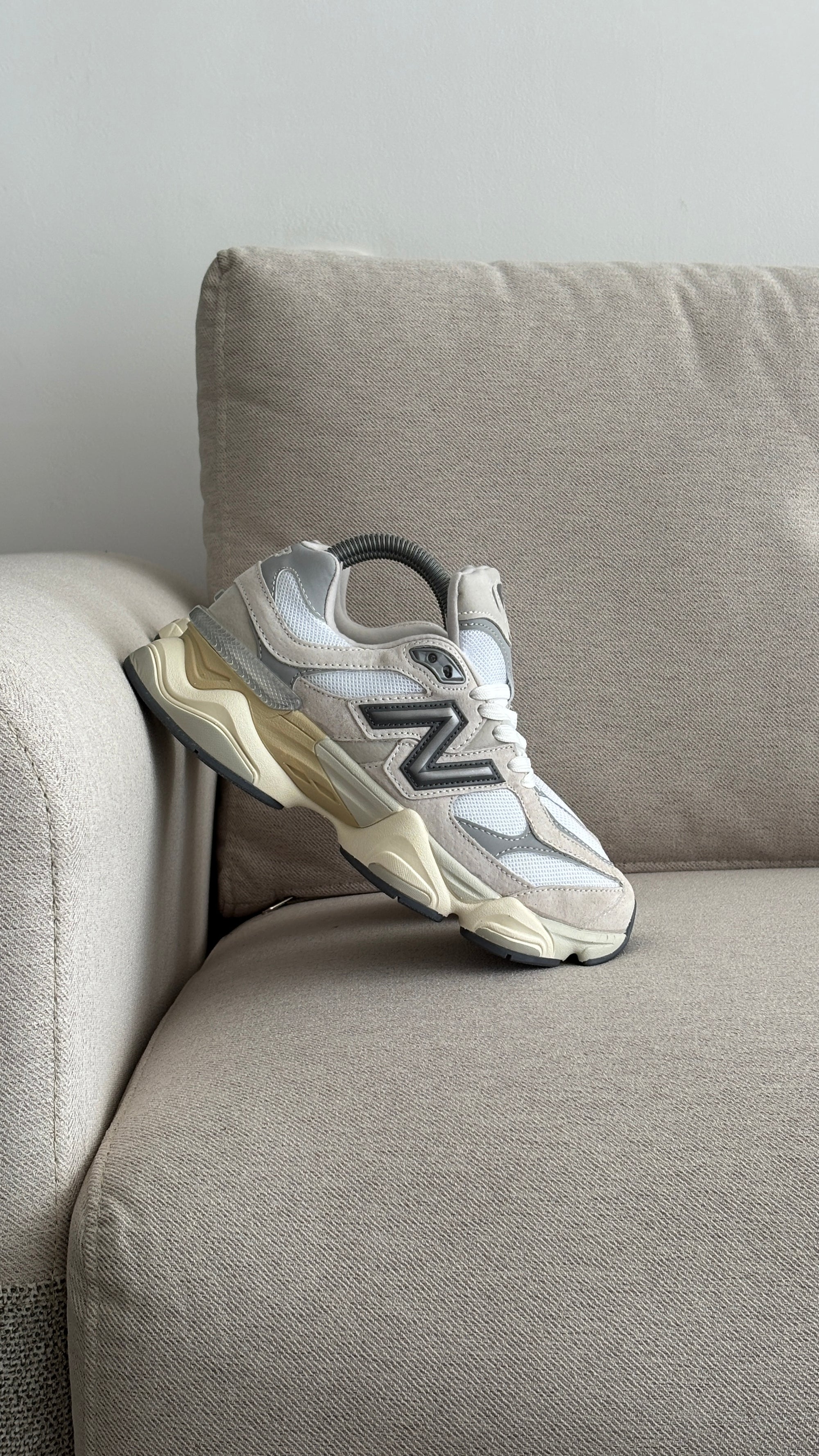NEW BALANCE 9060 BEIGE ROSA