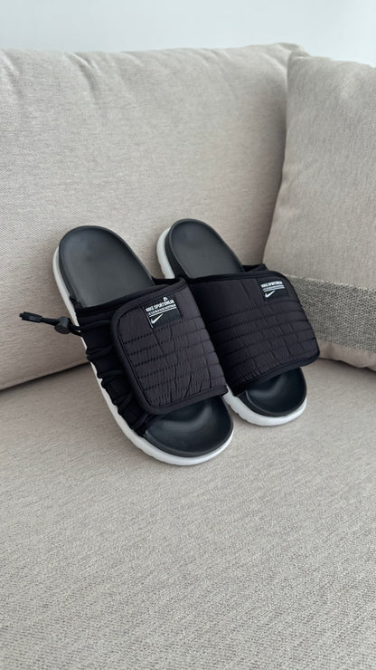 NIKE CHANCLA ASUNA NEGRO BLANCO