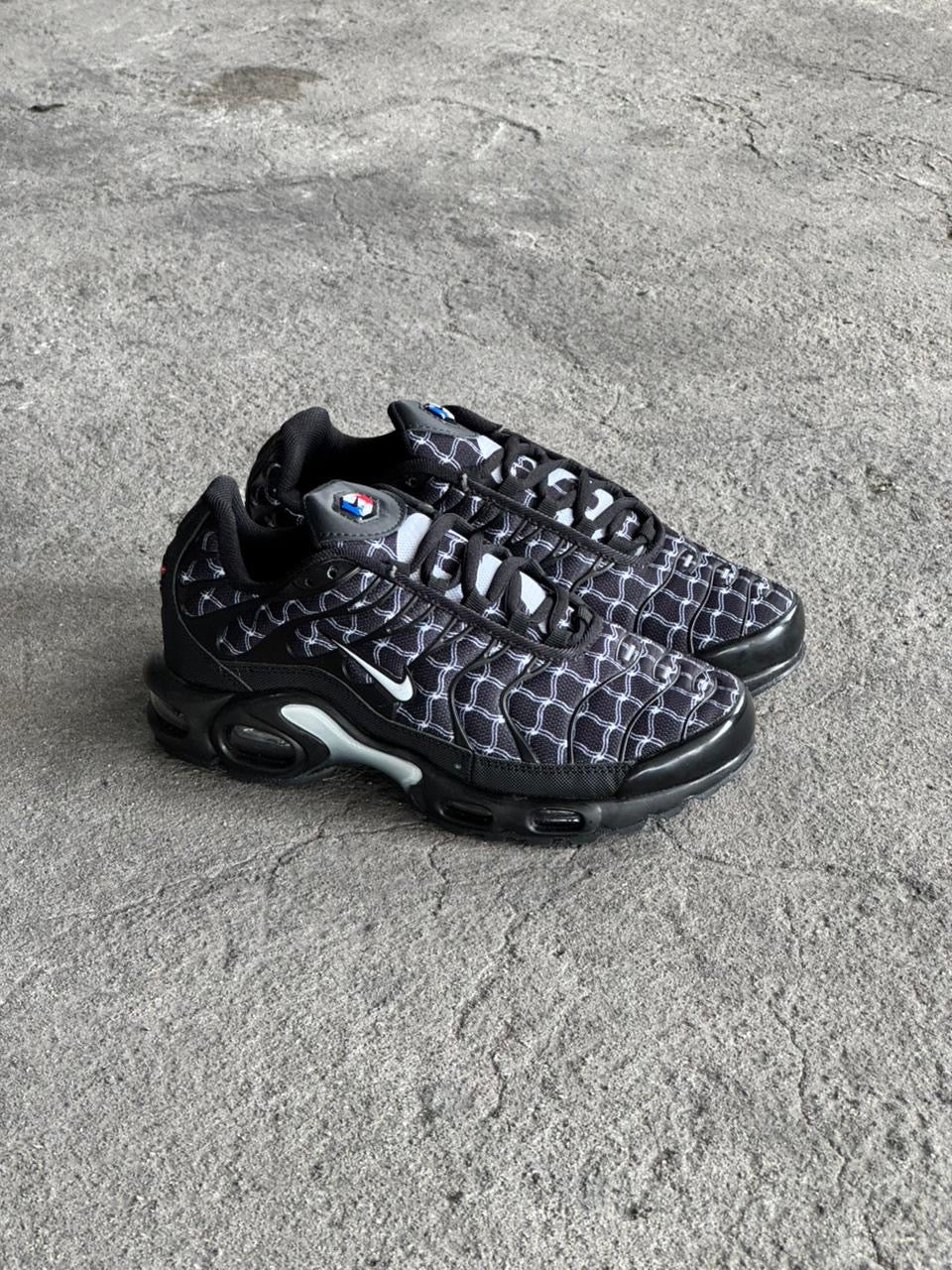 NIKE TN AJEDREZ NEGRO