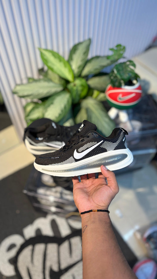 NIKE ZOOM X NEGRO BLANCO