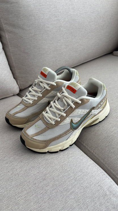 NIKE INITIATOR BEIGE VERDE