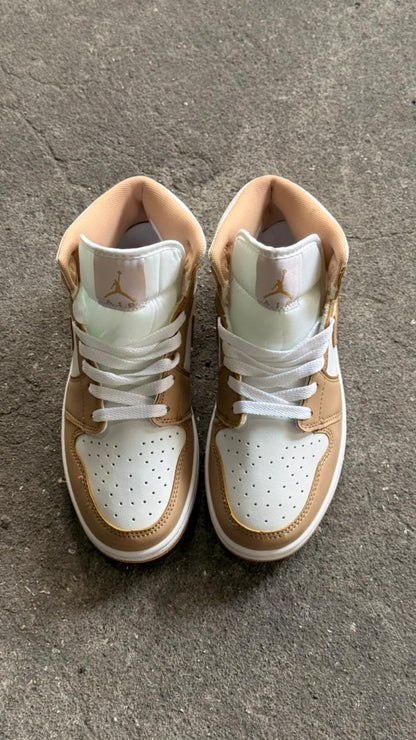 JORDAN RETRO 1 HIGH BLANCO PASTEL