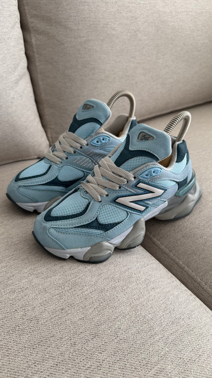 NEW BALANCE 9060 AZUL SUAVE