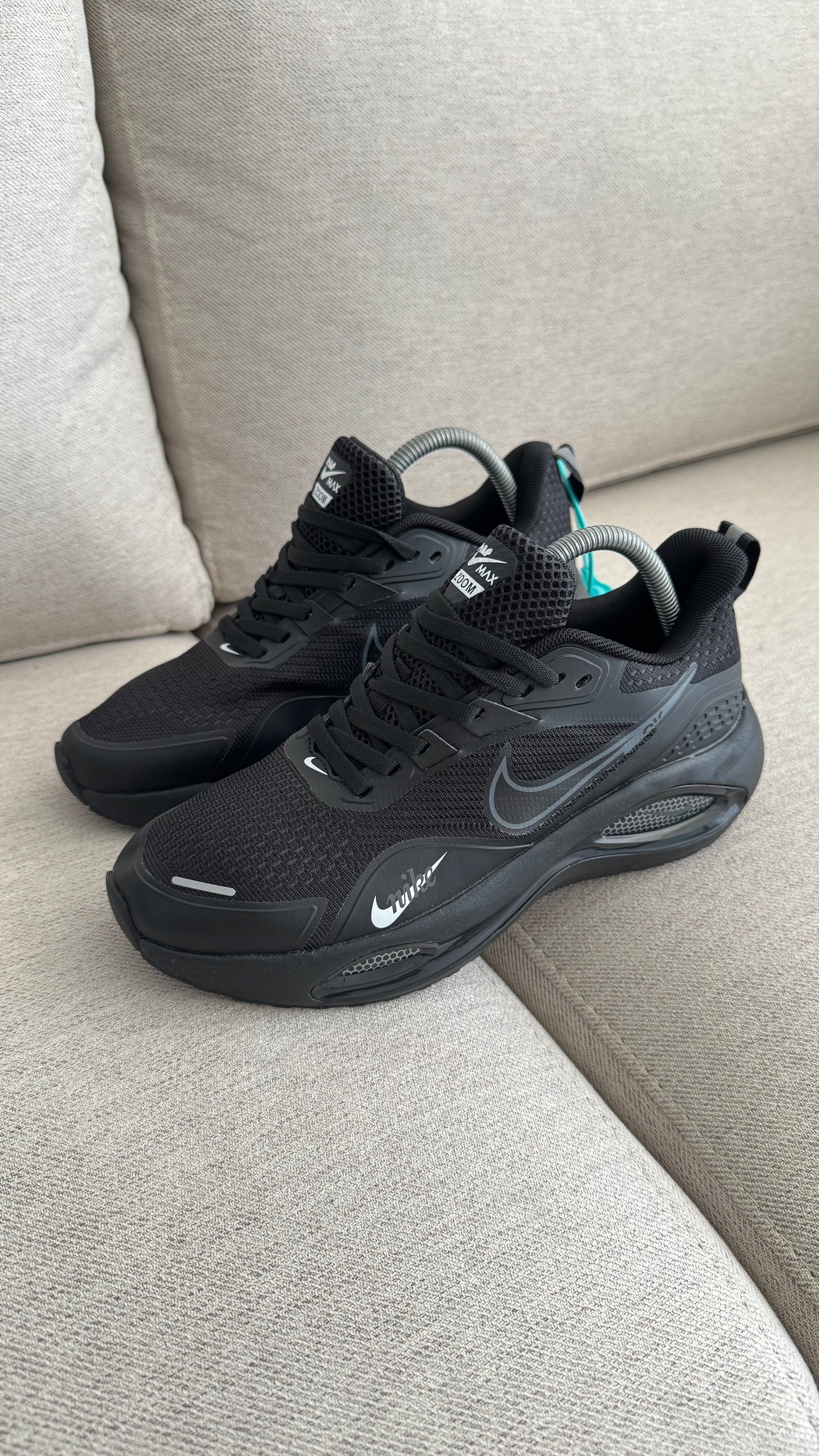 NIKE TENIS NEGRO