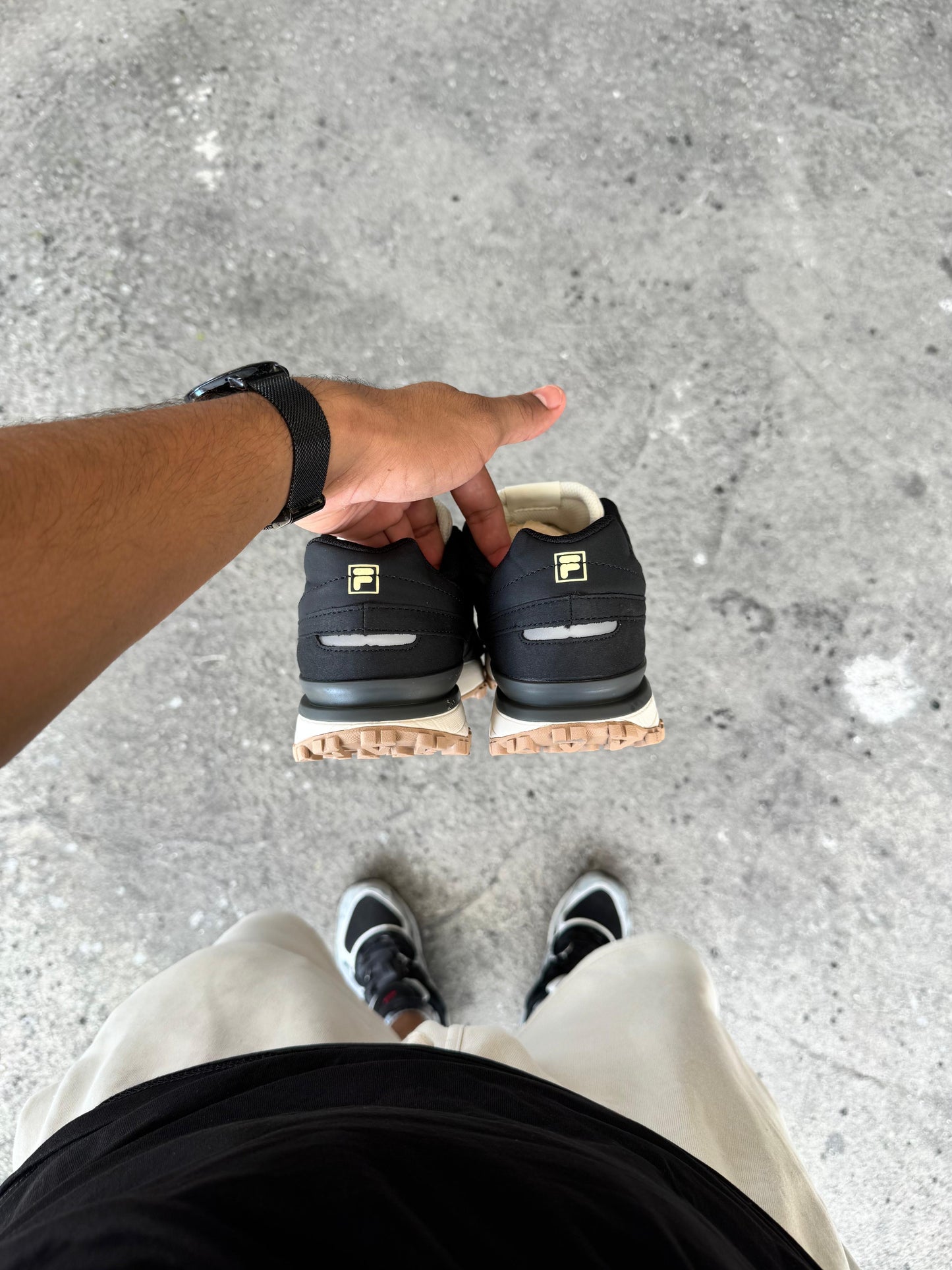 FILA RAMBLER NEGRO BLANCO CAFE