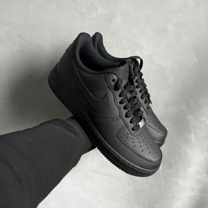 NIKE AIR FORCE 1 '07  NEGRO