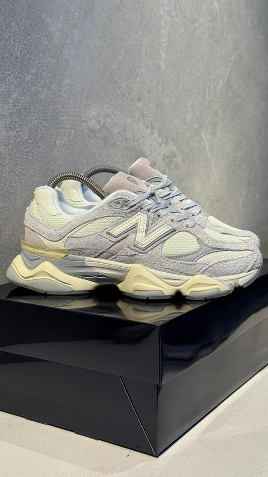 NEW BALANCE 9060 BEIGE GAMUZA