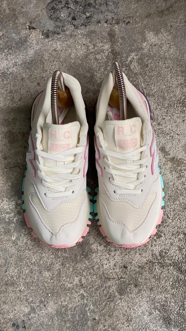 NEW BALANCE 1300 BLANCO ROSADO