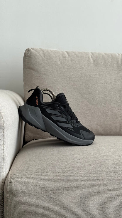 ADIDAS TERREX 2025 NEGRO GRIS