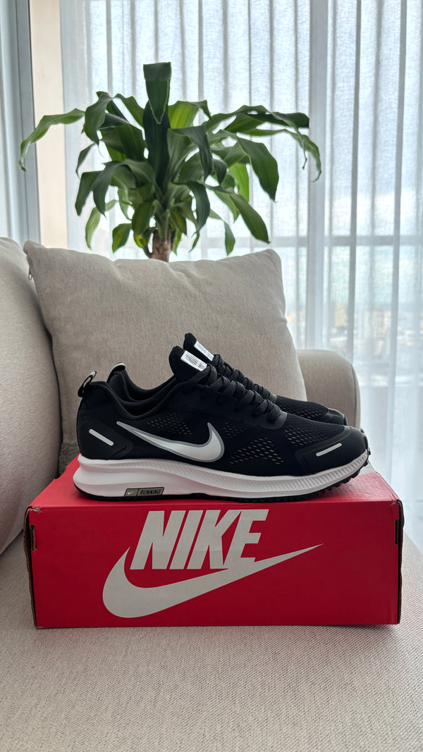 NIKE ZOON RUNNING NEGRO BLANCO