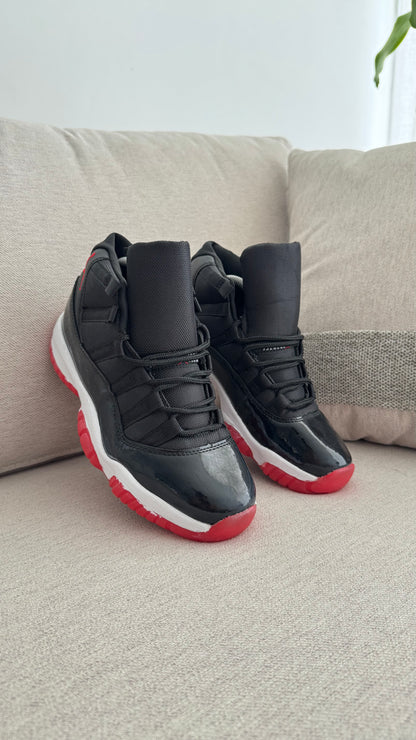 RETRO 11 NEGRO ROJO