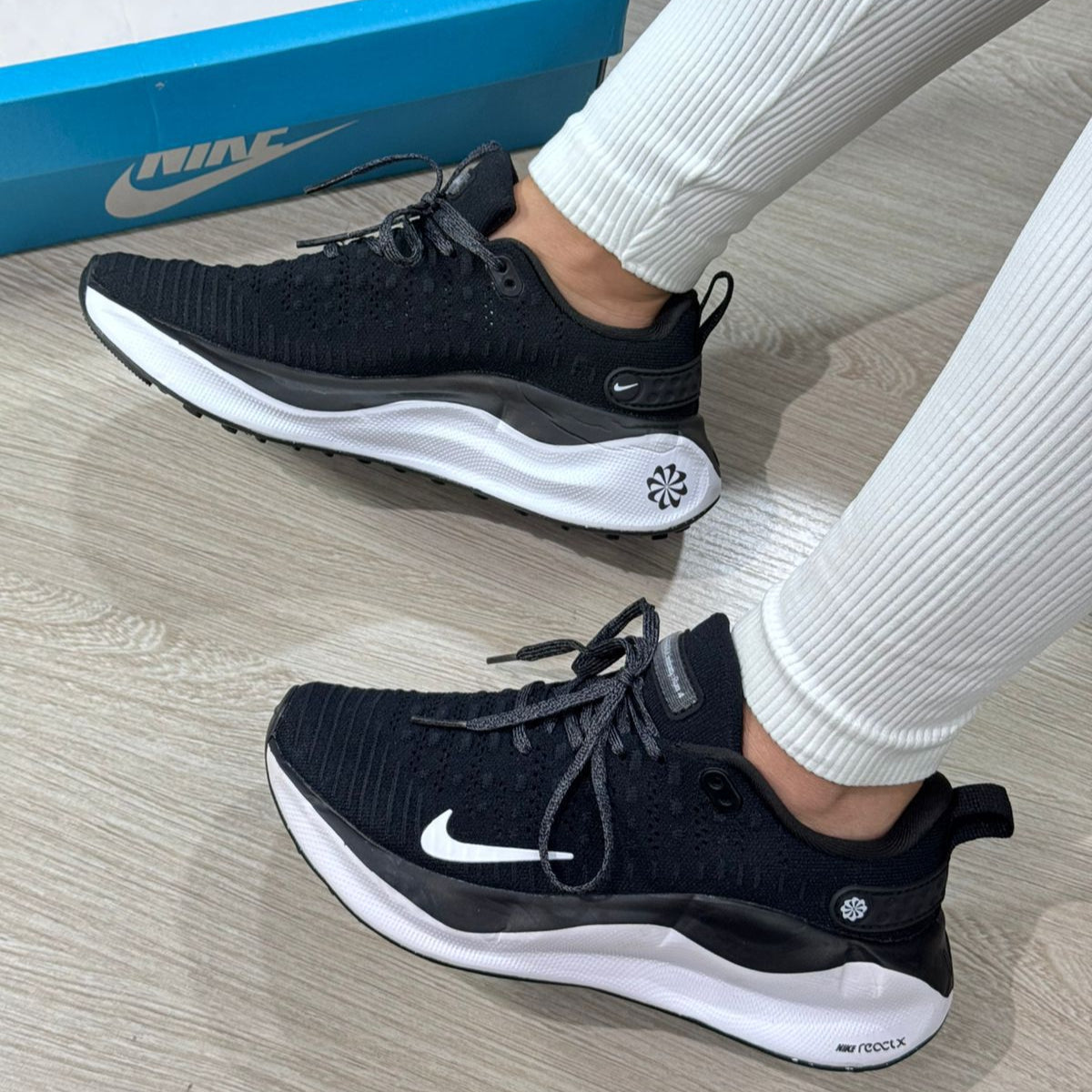 NIKE REACT