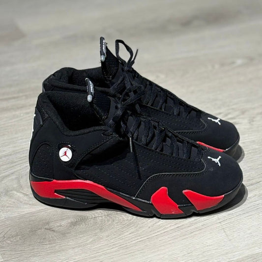 JORDAN RETRO 13 NEGRA ROJA