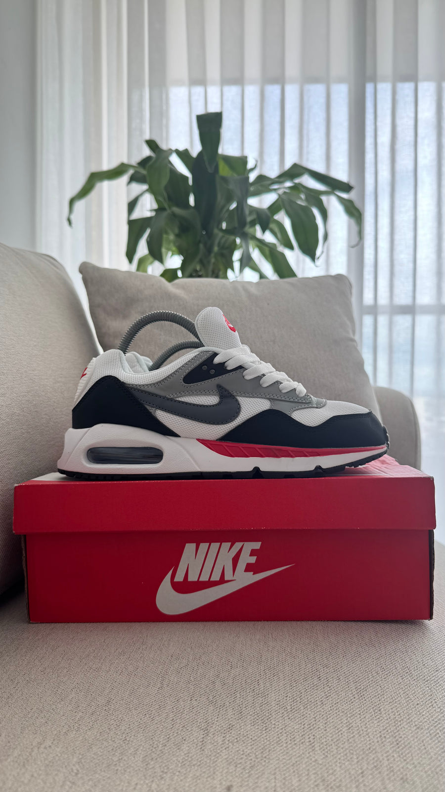 NIKE CORRELATE ROJO