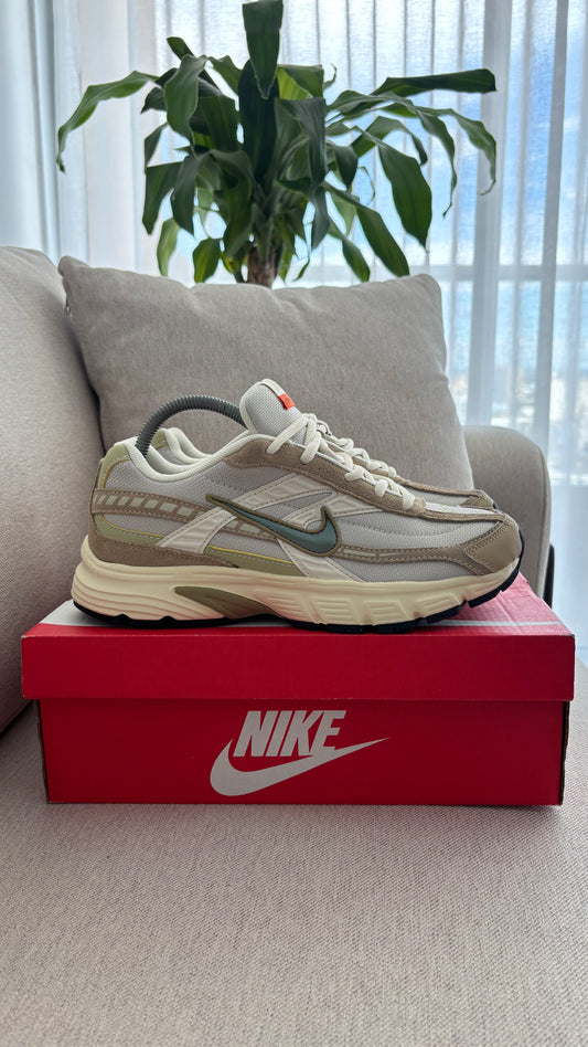 NIKE INITIATOR BEIGE VERDE