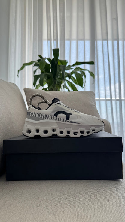 ON RUNNING BLANCO GRIS