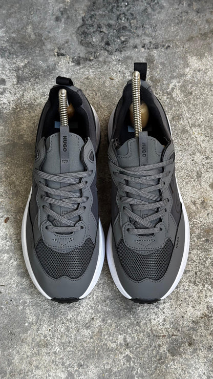 HUGO BOSS CLASICO GRIS LETRA