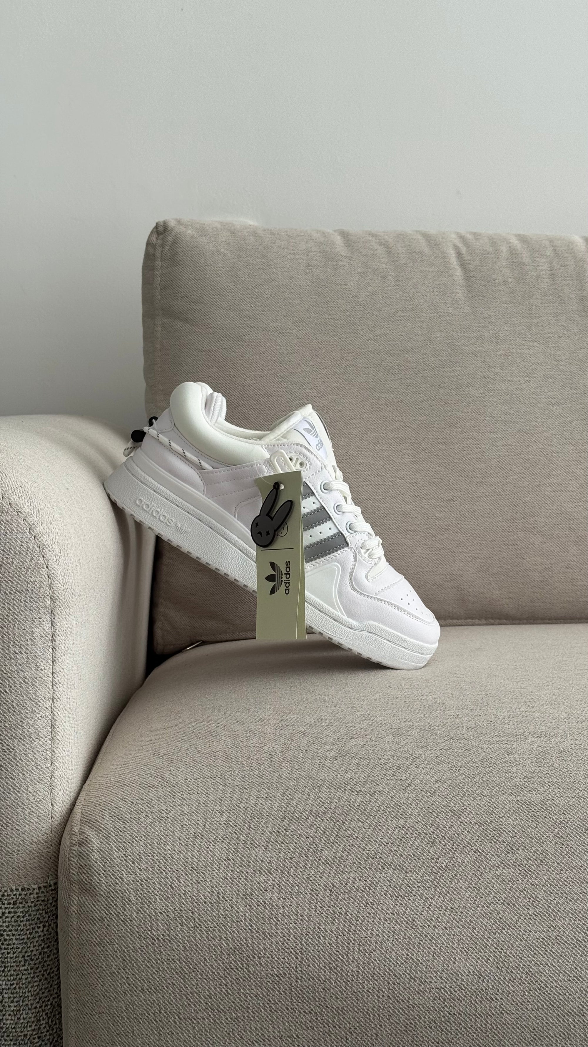 ADIDAS BAD BUNNY BLANCO
