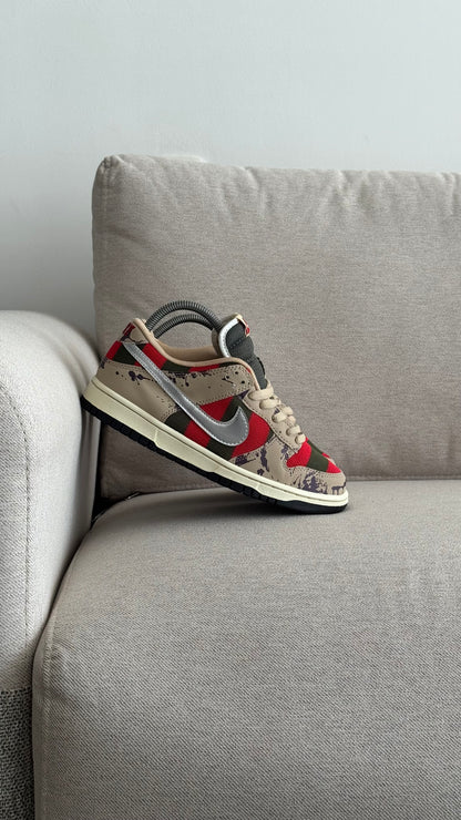 NIKE SB DUNK CHUCKYLEITOR