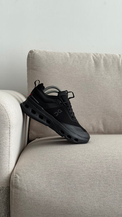 ON CLOUD NEGRO