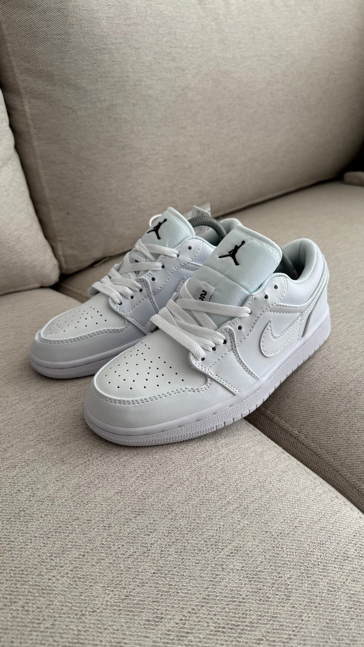 NIKE R1 LOW JORDAN BLANCA