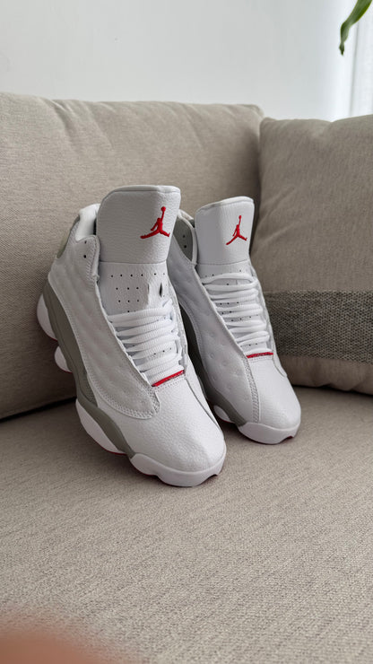 JORDAN RETRO 13 BLANCO GRIS