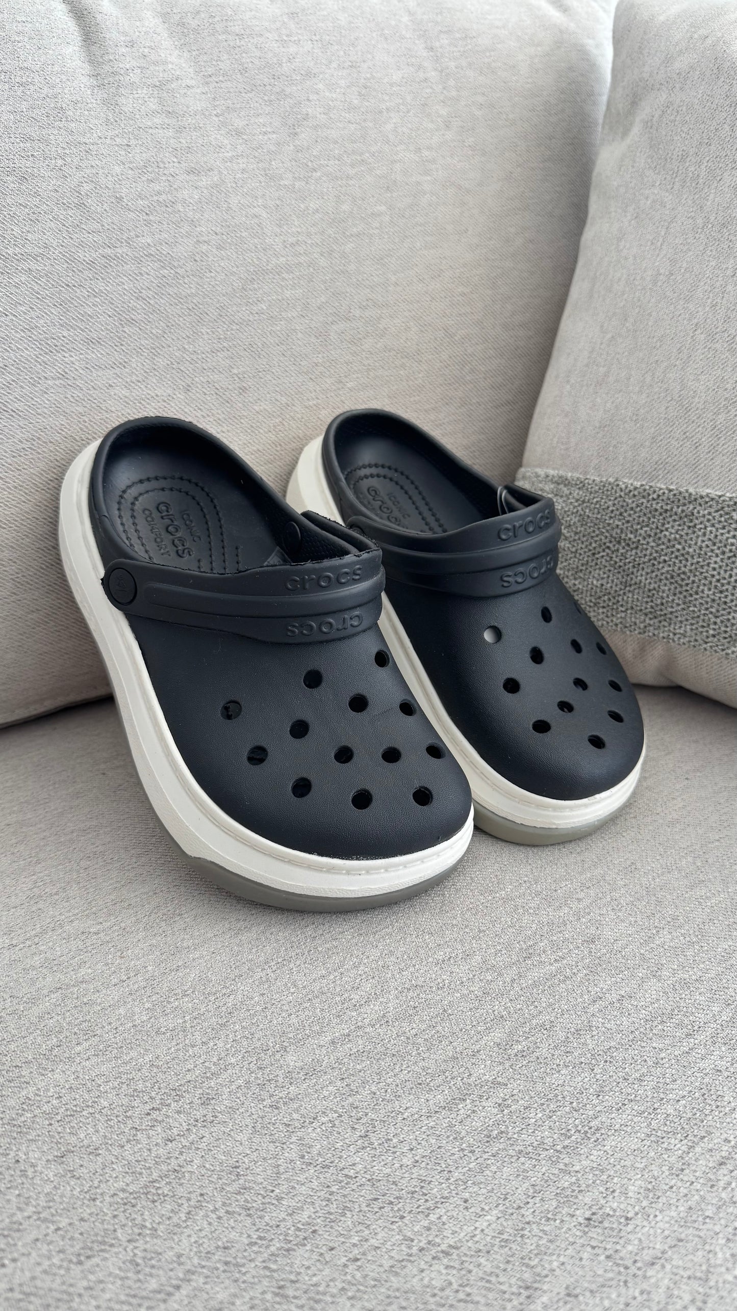 CROCS NIÑOS NEGRO BLANCO