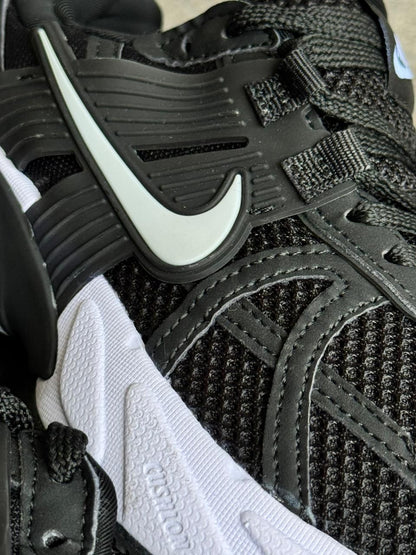 NIKE V2K NEGRO BLANCO
