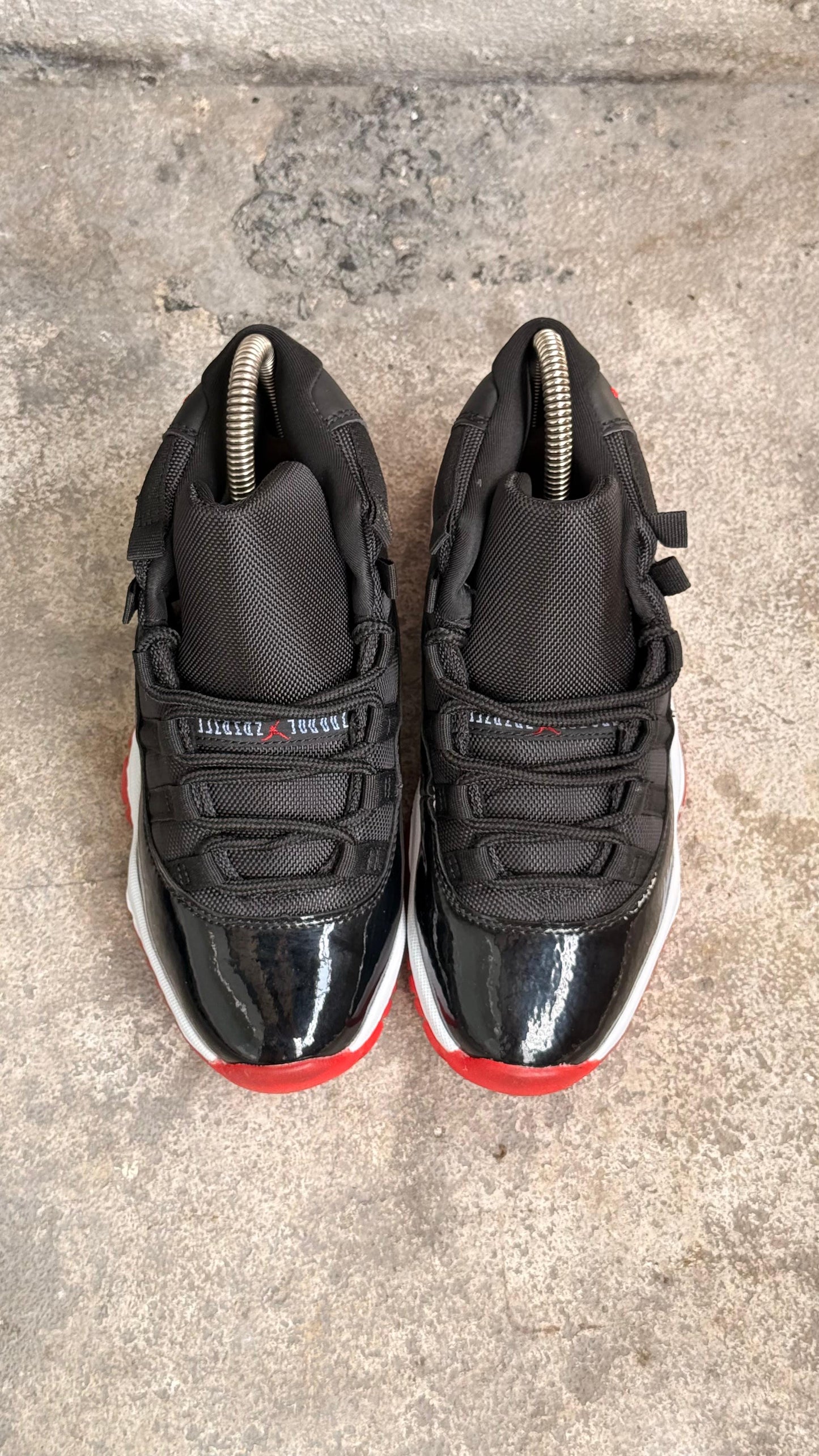 RETRO 11 NEGRO ROJO
