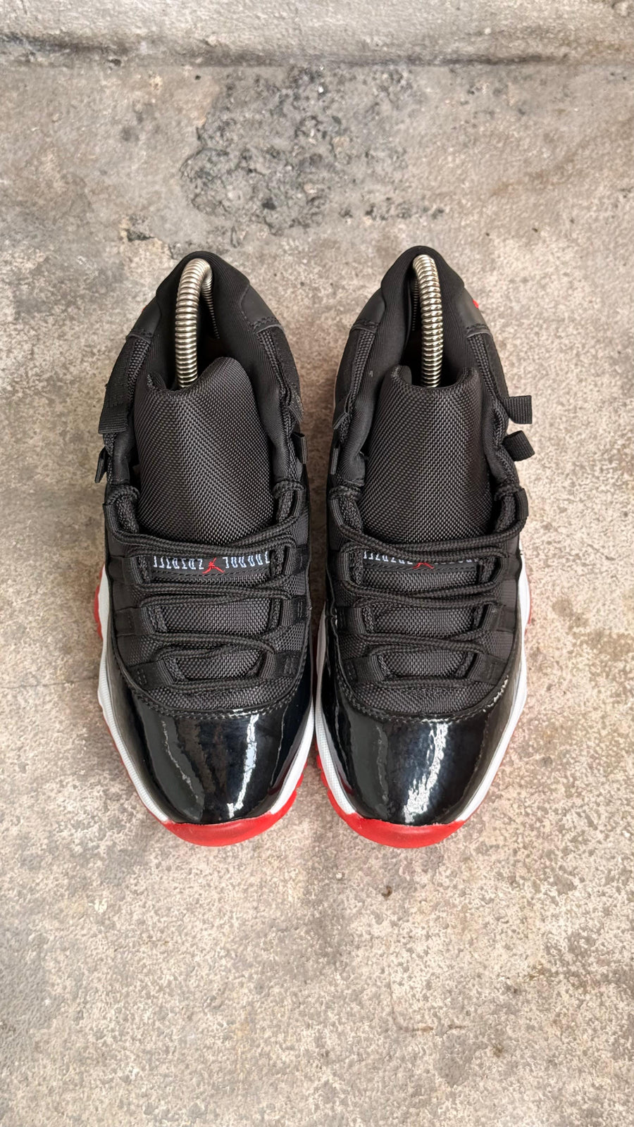 RETRO 11 NEGRO ROJO
