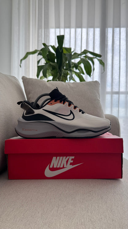 NIKE ZOOM CARITA BLANCO GRIS NEGRO