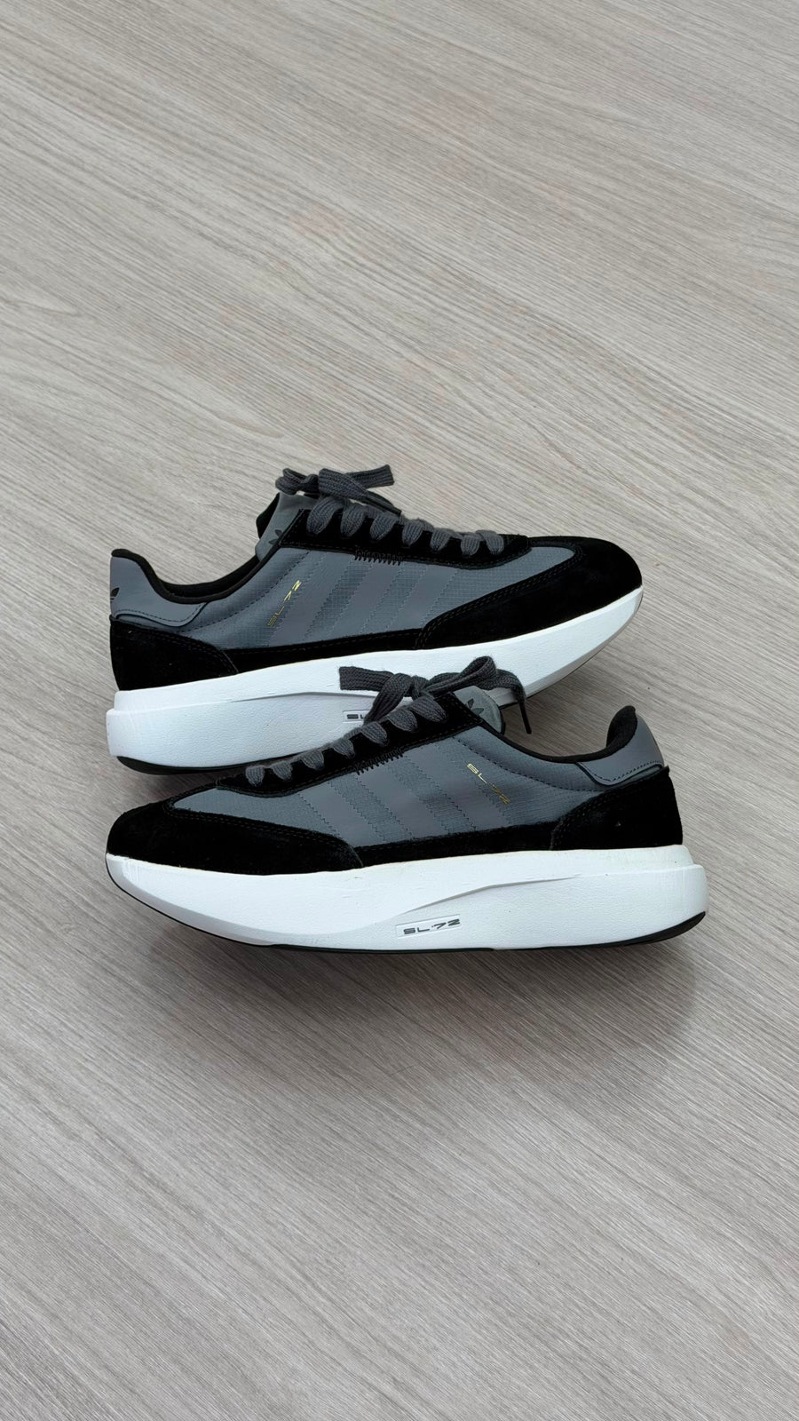 ADIDAS SL72 NEGRO GRIS BLANCO